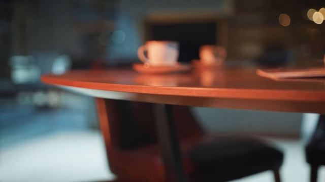 Стол и стулья Mest от бренда Fuga. смотреть онлайн