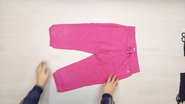 22545 Штаны Капри женские Ladies pants (capri) (extra) США 45.8кг 5.75€/кг 156шт смотреть онлайн