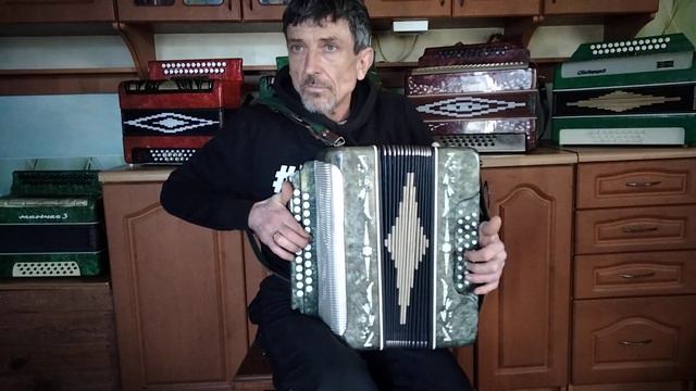 От людей на деревне не спрятаться. смотреть онлайн