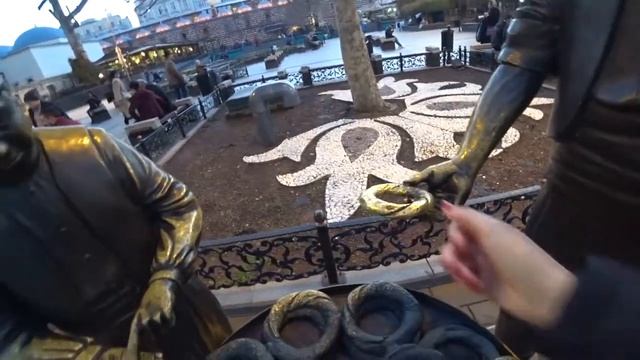 Симит - вкусный символ Стамбула. Турецкий бублик Simit. смотреть онлайн