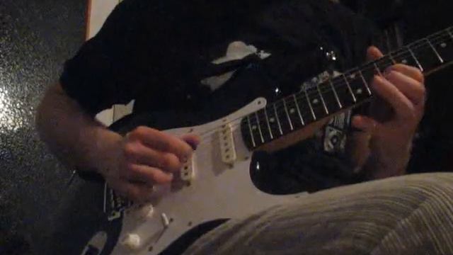 Fender Stratocaster japan Bojke.avi смотреть онлайн