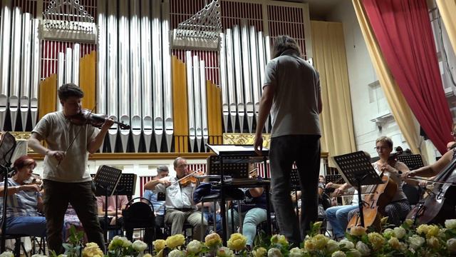 Репетиция донецкого "Оркестра непокоренных" и Петра Лундстрема перед совместными гастролями смотреть онлайн