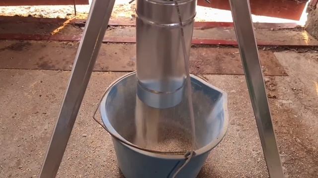 Новое направление. Изготовляю автоматические кормушки на продажу. Видео обзор первого прототипа) смотреть онлайн