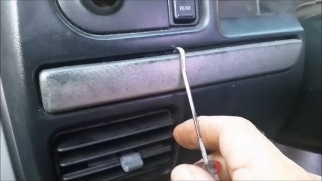 HOW TO REMOVE DASH BEZEL 1993 1994 1995 FORD F150, F250, F350 смотреть онлайн