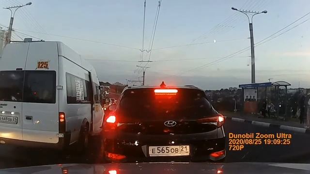 Если бы маршрутки были бы самолетами, пассажиров выкидывали бы из салона в воздухе. смотреть онлайн