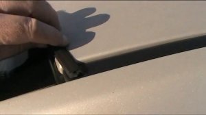 Убираем ржавчину, сколы над стеклом автомобиля KIA