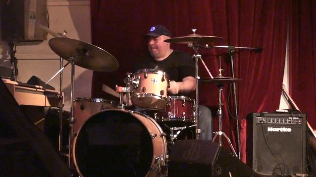 Леван Ломидзе & Blues Cousins ,5 июня 2014г. Клуб Б-2, 9 композиция смотреть онлайн