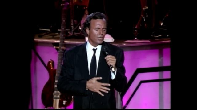 Julio Iglesias - Amor, Amor, Amor (taken from "Starry Nights" concert DVD) смотреть онлайн