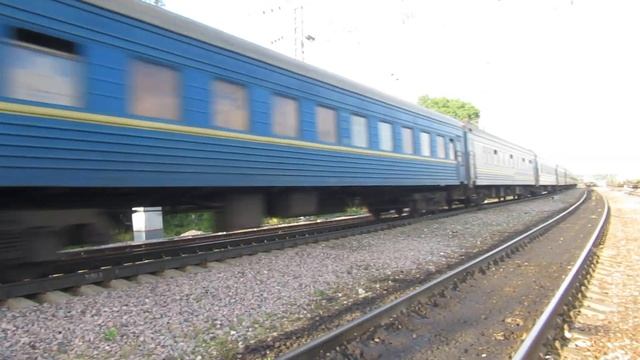 Электровоз ЧС7-035 с поездом№073А Москва-Львов/Хмельницкий станция Нара 15.06.2019 смотреть онлайн