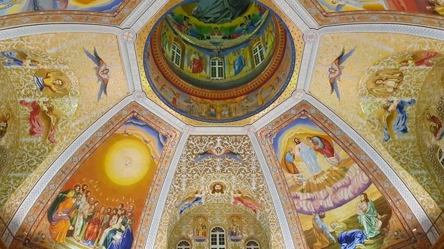 "С Рождеством Христовым поздравляем вас..." Верхний хор Свято-Успенской Почаевской Лавры смотреть онлайн