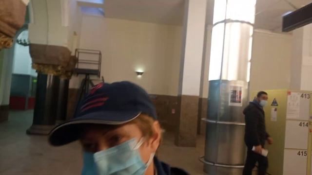 Ярославский вокзал. Контролеры "Организатор перевозок" выводят пассажиров из равновесия. Разборки смотреть онлайн