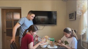 САМЫЕ ВКУСНЫЕ ГОРЯЧИЕ БУТЕРБРОДЫ . ГОТОВЯТ ДЕВЧОНКИ