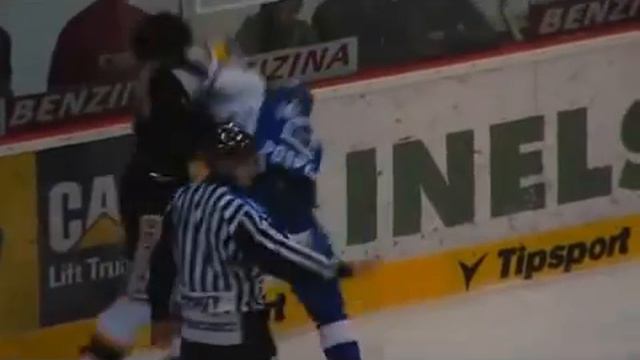 Hockeyfighters.cz Skuhrovec vs Pospisil.wmv смотреть онлайн