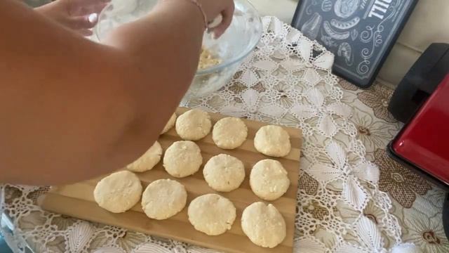 19.07.22. ✅ Сырники в Турции???? ? Кушают ли это турки!?Быстрый и простой способ приготовления смотреть онлайн