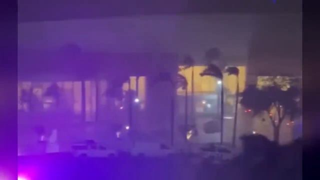 Category 5 Hurricane Otis with 270 km/h winds and flooding hits Acapulco, Mexico смотреть онлайн