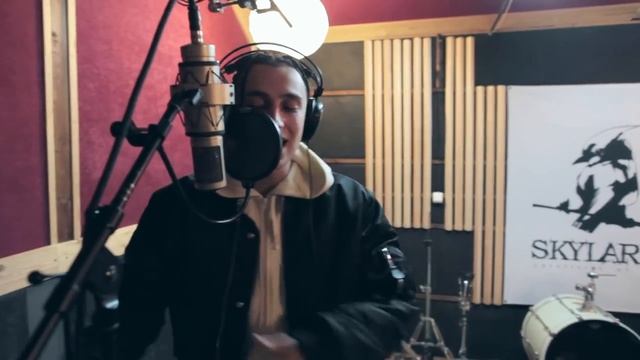 Yanix на студии