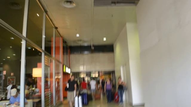 アキーラさん利用②スペイン・バルセロナ・サンツ駅・Barcelona-Sants-station,Spain смотреть онлайн