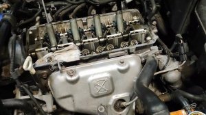 Замена маслосьемных колпачков Lancer 9 мотор 1,6