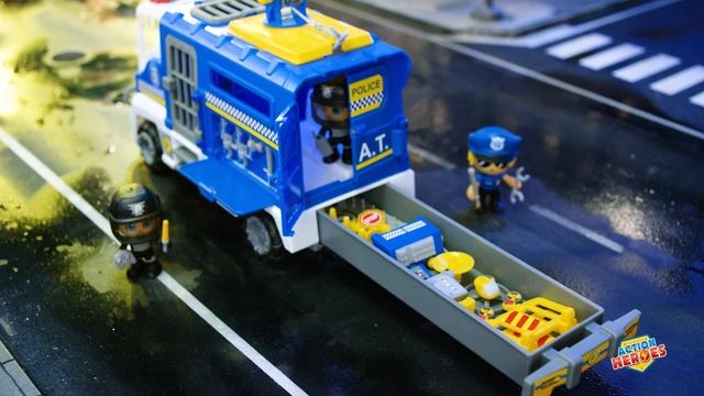 Action Heroes SWAT Truck - the highlights смотреть онлайн