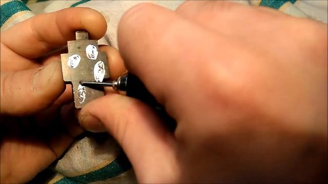 Создание крестика с ликом Иисуса из титана . смотреть онлайн