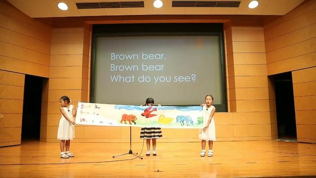 002 The English presentation 2017 'Brown bear, Brown bear, What do you see？’ смотреть онлайн