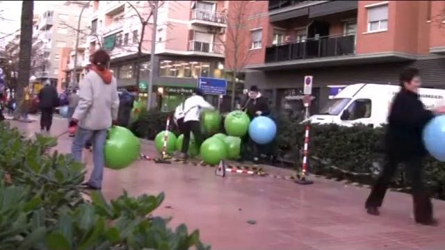 Camara Oculta... El Prat - Barcelona... Síguenos en facebook.com/SonyEricssonEs смотреть онлайн