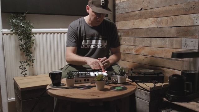 90's Boombap Jazz Beat With Verselab MV-1