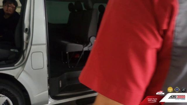 New Toyota HIACE COMMUTER & PREMIO Harga Termurah se Indonesia смотреть онлайн