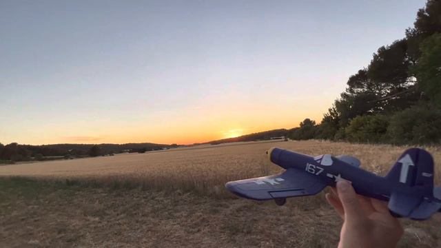 VOLANTEX - The legende -F4U corsair смотреть онлайн