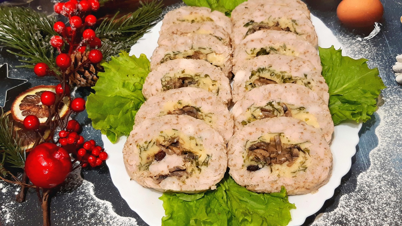 РУЛЕТ ИЗ ФИЛЕ ИНДЕЙКИ НА ПРАЗДНИЧНЫЙ СТОЛ!?? смотреть онлайн