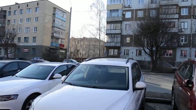 г Казань, ул. Баруди 8, ТЦ Московский (видео 1) смотреть онлайн