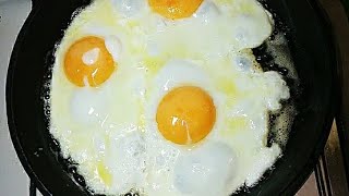 Яичница "глазунья". Самый простой и быстрый рецепт. ПРОСТО И ВКУСНО. смотреть онлайн