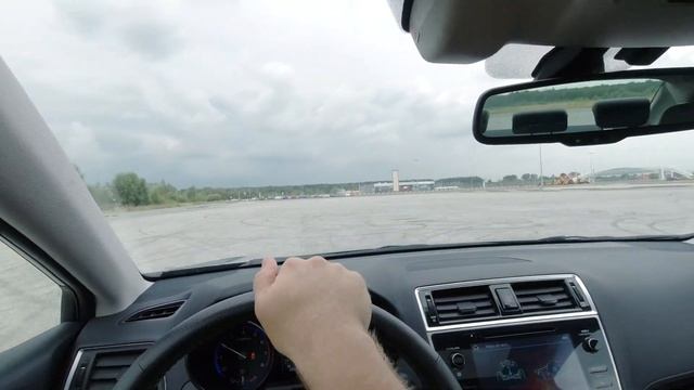 Subaru Legacy D-класс с полным приводом смотреть онлайн