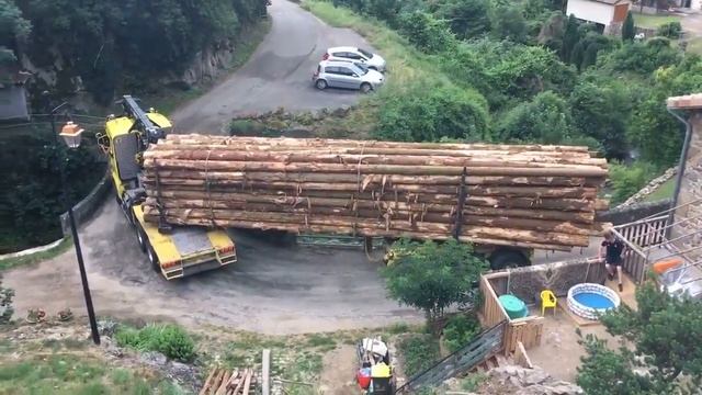Logging truck crossing bridge like a boss смотреть онлайн
