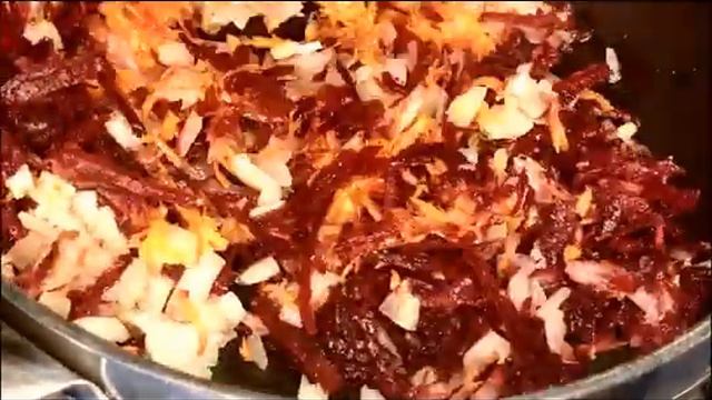 От такого БОРЩА вы не сможете отказаться!!!ОООЧЕНЬ вкусный и сытный с особой изюменкой) смотреть онлайн