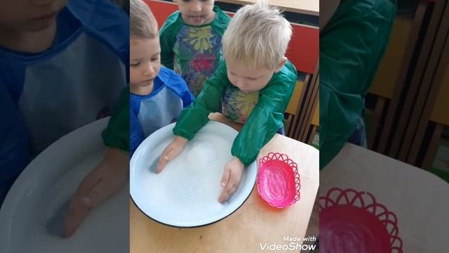 Экспериментирование с мылом. 2 младшая группа. Воспитатель Карпакова Юлия Владимировна. смотреть онлайн