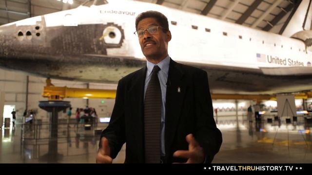 California Science Center, Los Angeles, California - Travel Thru History смотреть онлайн