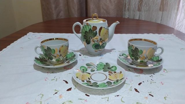 Посуд з ручним розписом на барахолці. Фарфор Полтавського ФЗ та Полонне 60-х років. смотреть онлайн