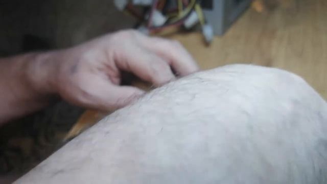 Не выбрасывайте старый жесткий диск или правилка для ножей и мелкого режущего инструмента. смотреть онлайн