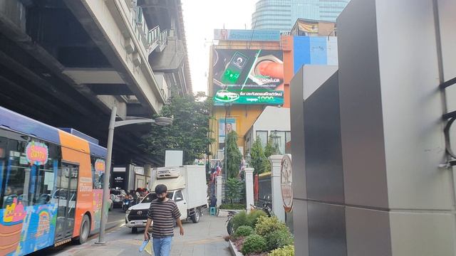 Прогулка под небоскребами Бангкока в центре Бангкока 2ч смотреть онлайн