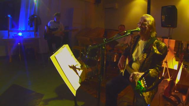 Le Sinut haluan vain, Everybodi needs somebody ,Get on смотреть онлайн