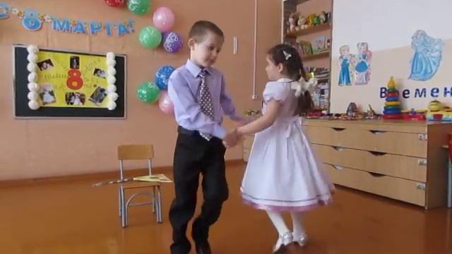 Танец детей на 8 Марта смотреть онлайн