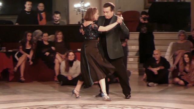 Chicho Frúmboli & Juana Sepúlveda, Silueta porteña (Chicho e Juana Napoli Long Weekend 2019, 5/6) смотреть онлайн