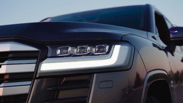 Первый Ленд Крузер 300 (2022) / Toyota Land Cruiser LC300 2022 - Interior