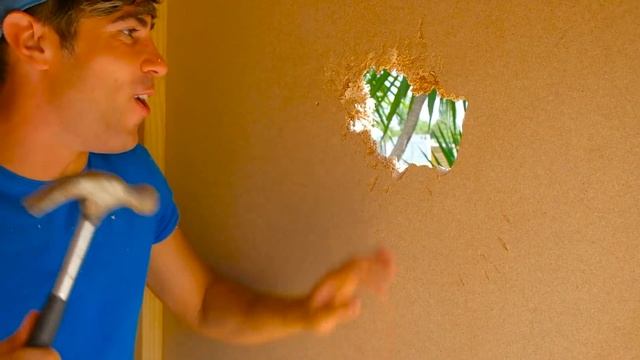 CAJA PEQUEÑA VS GIGANTE INDESTRUCTIBLE !! смотреть онлайн