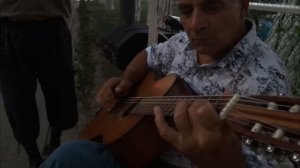 От Людей На Деревне Не Спрятаться - fingerstyle на Гитаре