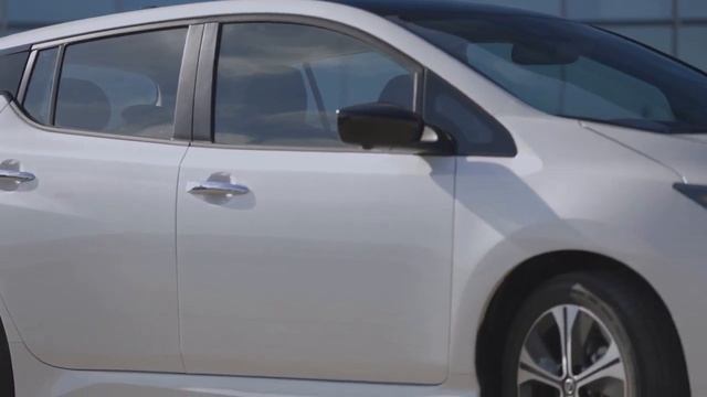 Nissan LEAF (2020) Drive, Interior, Exterior смотреть онлайн