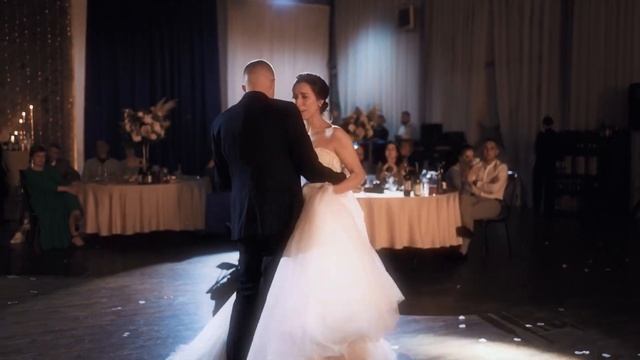 ПЕСНЯ ДЛЯ ДОЧКИ И ЗЯТЯ НА СВАДЬБЕ ❤️ ТРОГАТЕЛЬНОЕ ПОЗДРАВЛЕНИЕ #песнявподарок смотреть онлайн