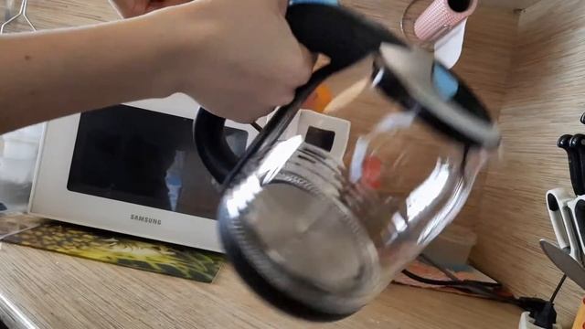 Электрочайник Kitfort KT-654-1 смотреть онлайн