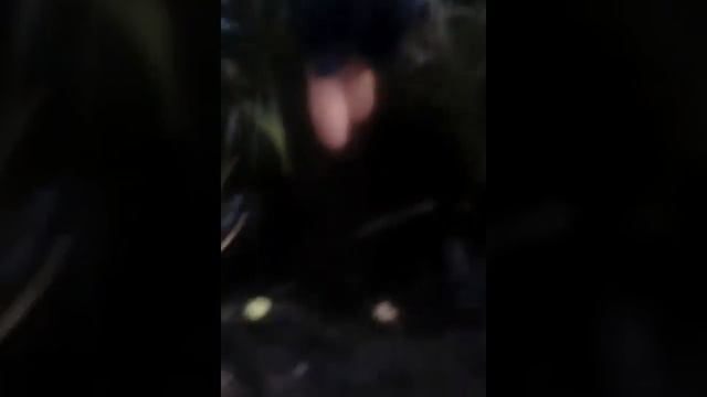 Мой друг пытается достать детали от поломаней удачки!!! Жесть смотреть онлайн